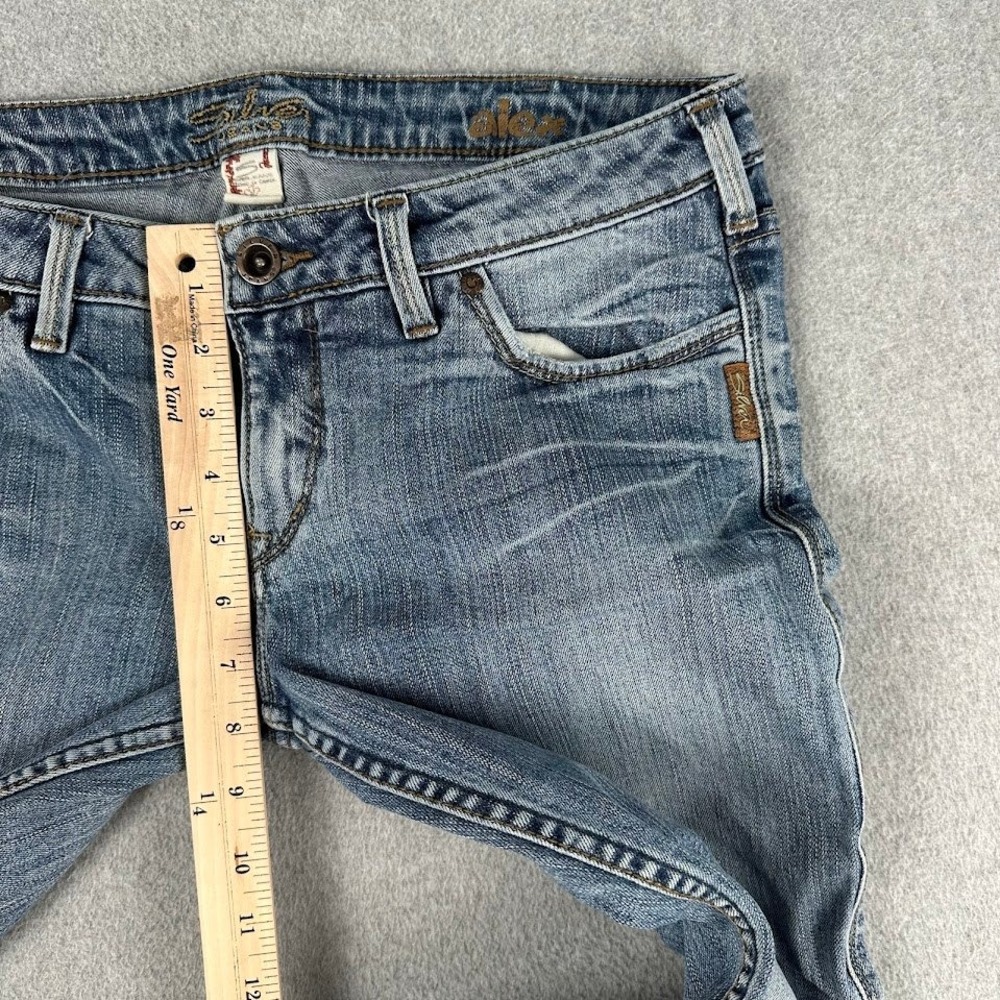 Silver Jeans Womens Capri Jeans Western Glove Alex Mid Rise Medium Wash Size 32 - Picture 7 of 10